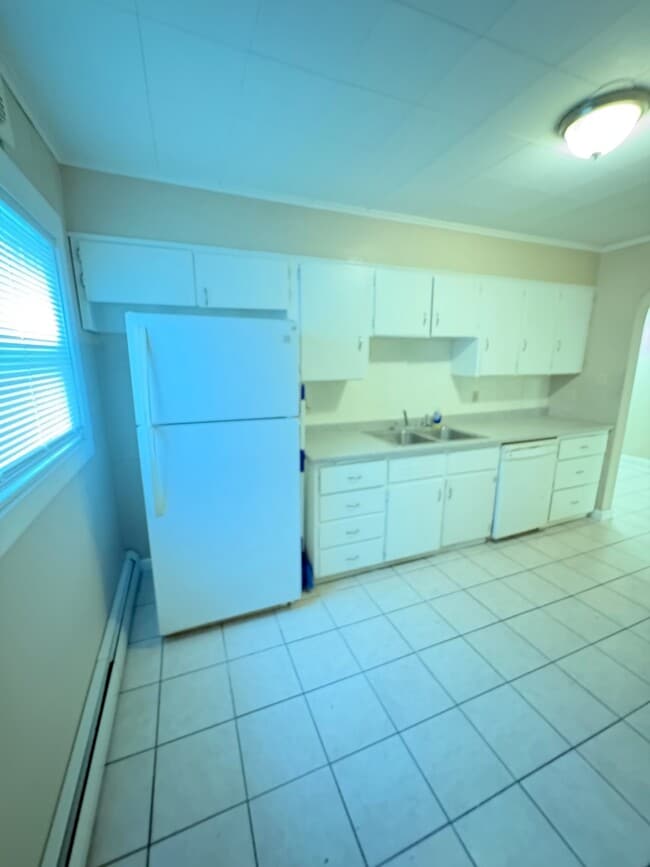 Photo - 590 Goebel St Unit 2