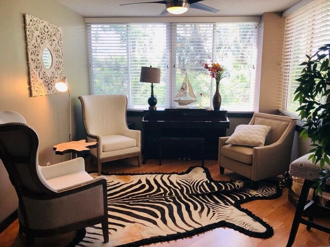 Photo - 1800 The Greens Way