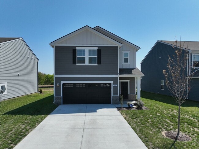 Building Photo - **RARE FIND: LIKE NEW, ONE-OWNER, 5-BED, 3-BATH HOME BUILT IN 2025 IN A NEIGHBORHOOD WITH RESORT-...