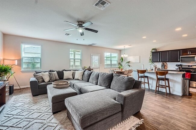 Photo - 14014 Macquarie Dr