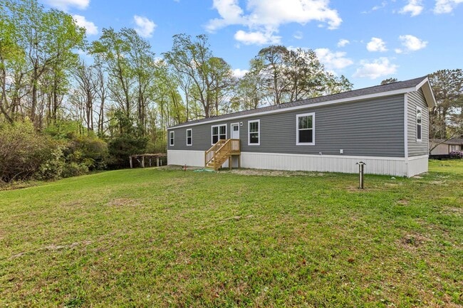 Photo - Like New Manufactured Home Available in Hampstead!
