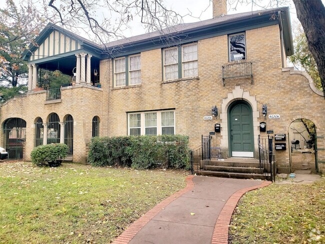 Building Photo - 4626 Columbia Ave Unit A Rental