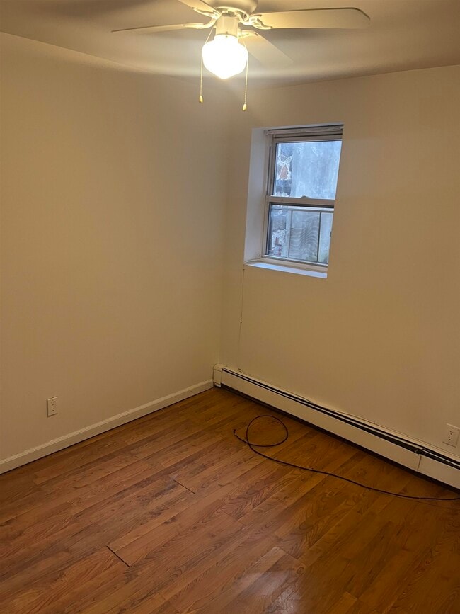 Photo - 1211 Hillside Pl