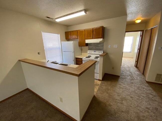 Photo - 7340 Hampton Ave Unit B