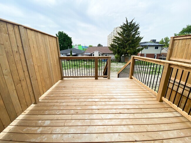 Photo - 11 Clara Cres