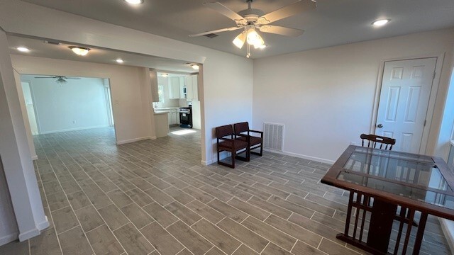 Photo - 213 Mackeral St