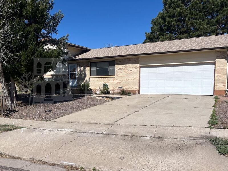 Photo - 1070 Branding Iron Dr