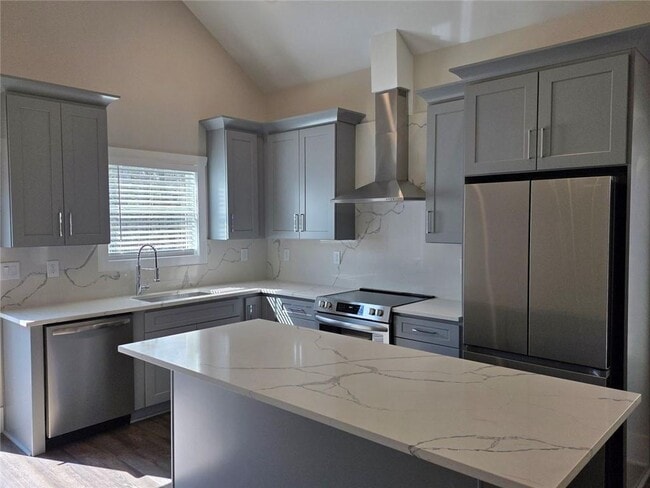 Photo - 43 Valley Trail SE