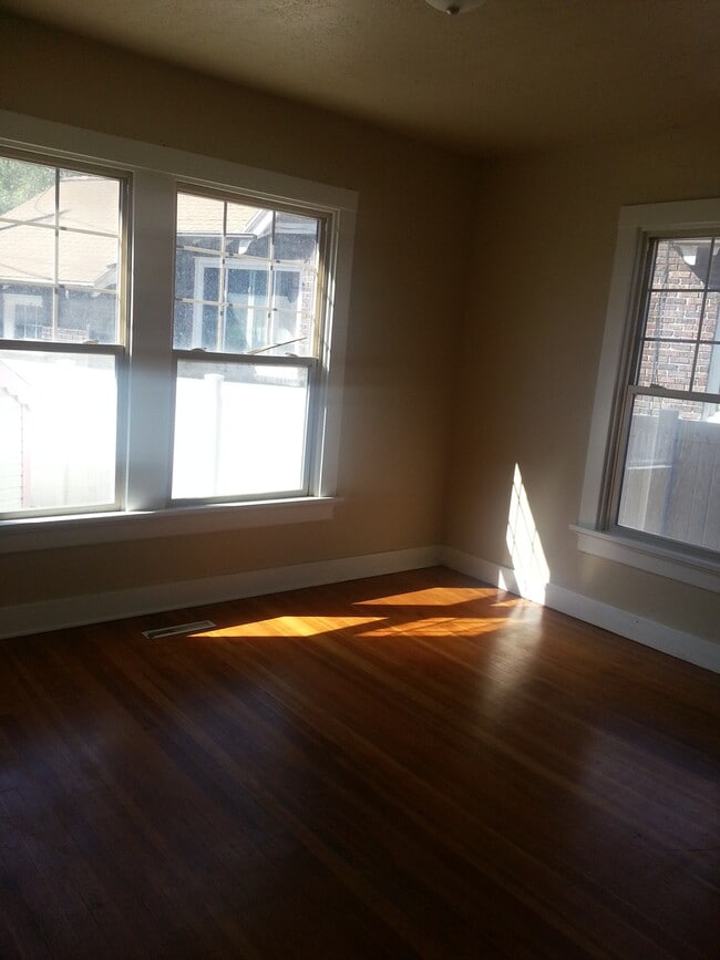Photo - 8868 W Park St