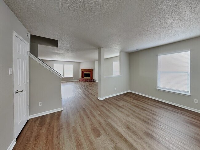 Photo - 9207 Wandflower Dr