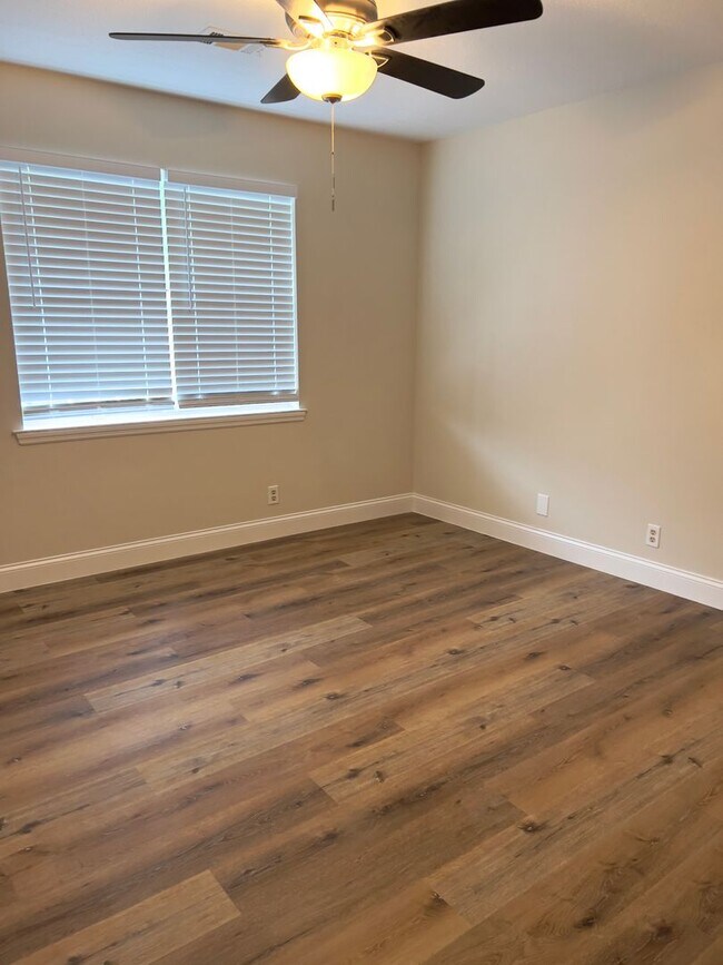 Photo - 56 Bell Rd Unit C