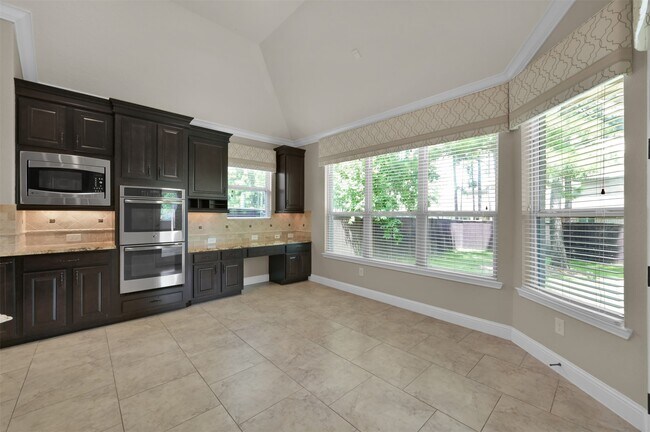 Building Photo - 42 Caprice Bend Pl