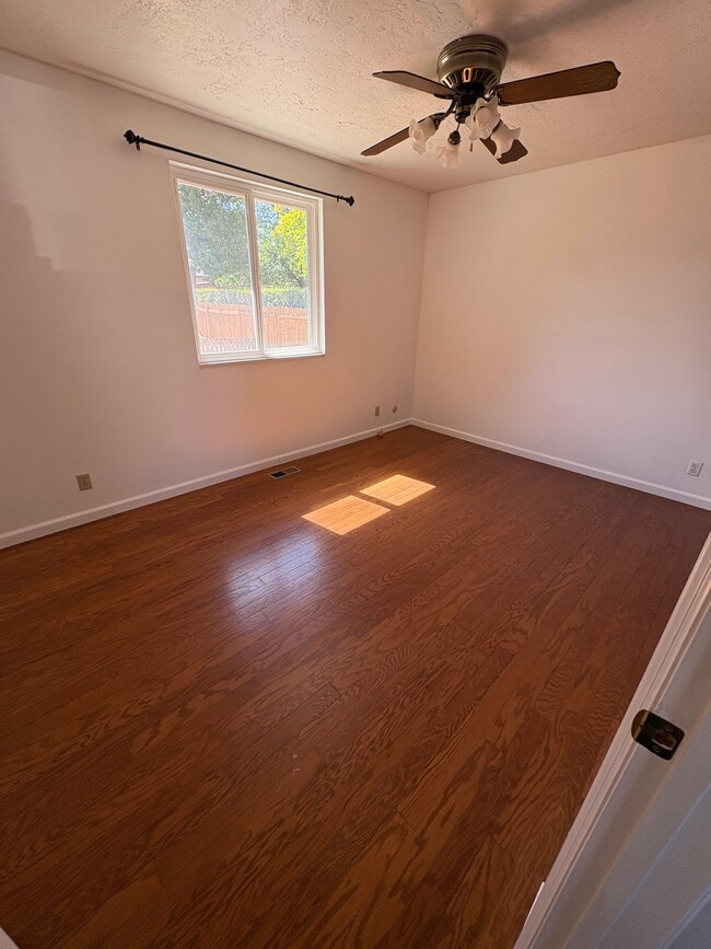 Photo - 6586 S 5095 W