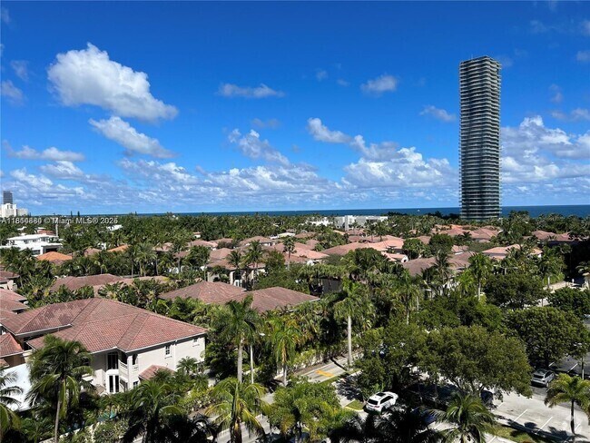 Building Photo - 19380 Collins Ave Unit 818 Rental