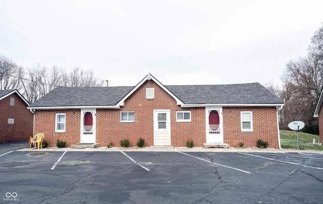 Building Photo - 2142 W US Hwy 40