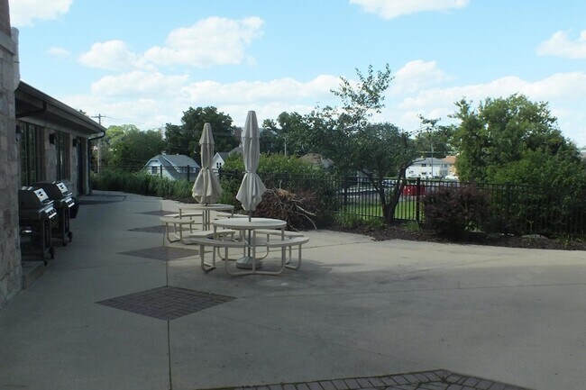 Photo - 100 E Main St
