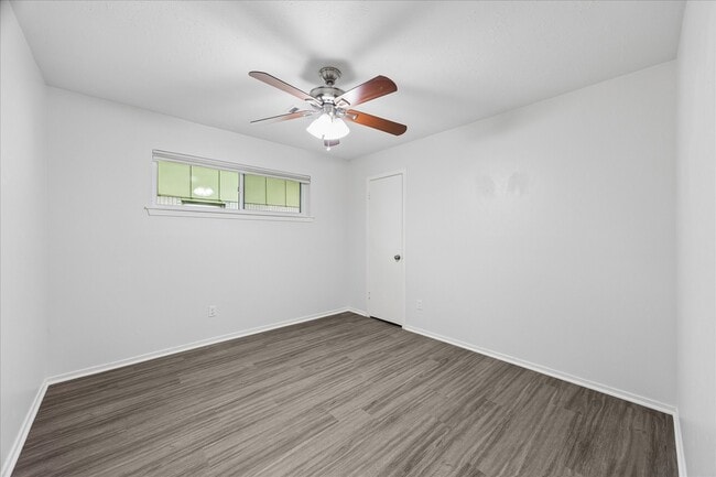 Photo - 5850 Southminster Dr