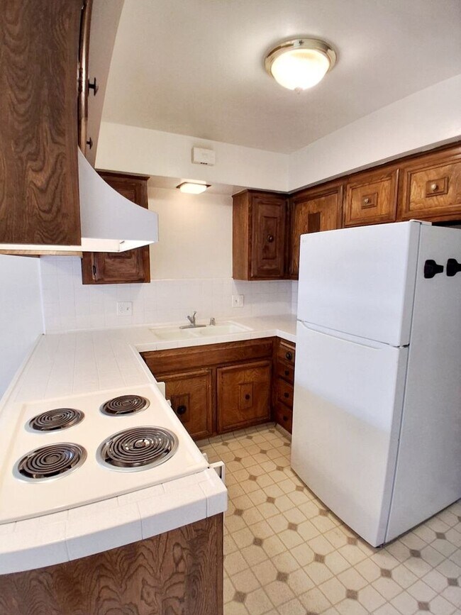 1493 W Fairmont Ave Unit C