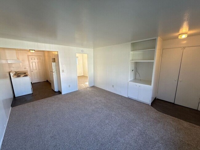 Photo - 580 Ford St SE