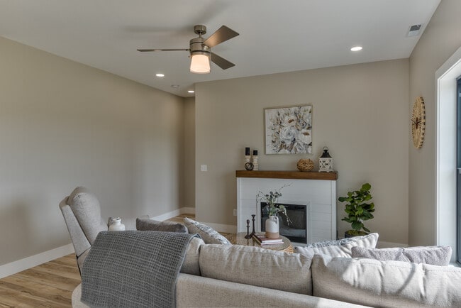 Photo - 625 Layne Dr Unidad 1