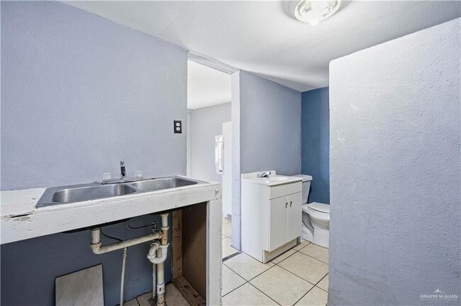 Photo - 8516 Hendrix Ave Unit 2