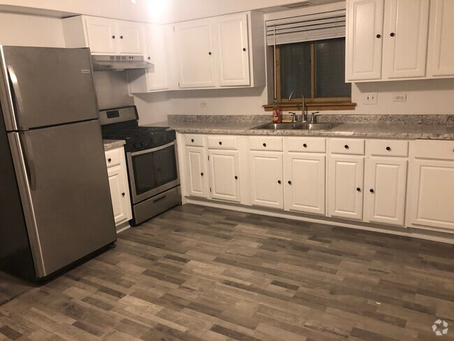 Building Photo - 1806 S Mannheim Rd Unit 1 Rental