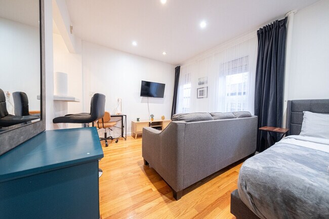 Photo - 317 E 75th St Unit ID1032012P