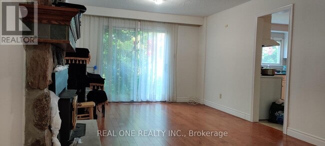 Photo - 72 Liebeck Crescent