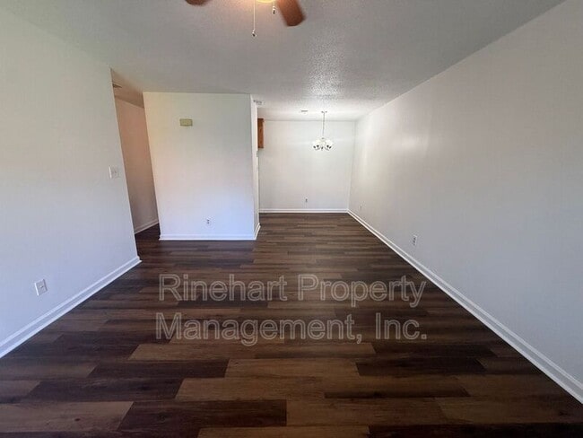 Photo - 1100 Chandler Dr