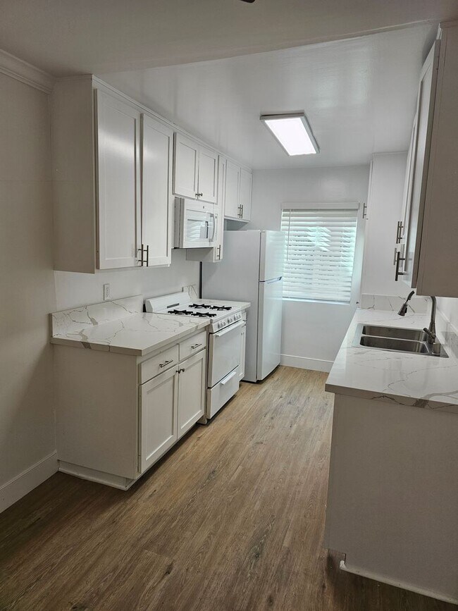 Photo - 10970 Palms Blvd