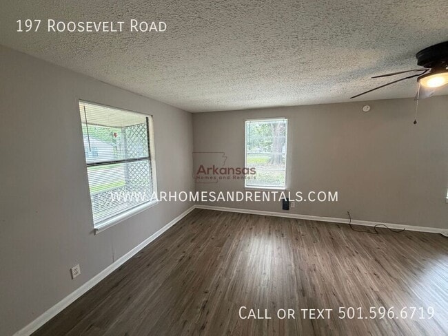 Photo - 197 Roosevelt Rd