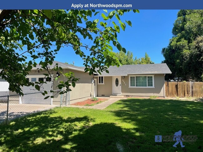 Very Nice 3 Bedroom 1.5 Bath Home-Located ... - Very Nice 3 Bedroom 1.5 Bath Home-Located ...