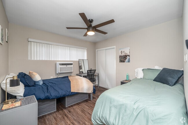 2BR, 2BA - 800SF - Bedroom