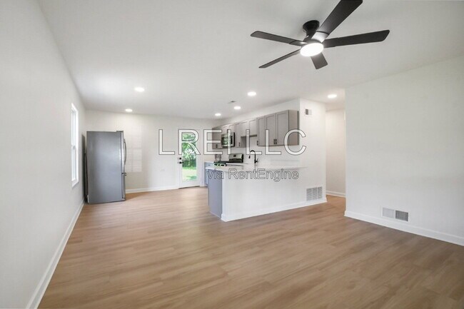Photo - 5805 Loretta St