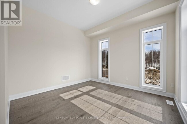 Photo - 6 Aldwinckle Ave.