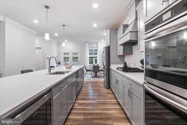 Photo - 1309 Crampton Pl