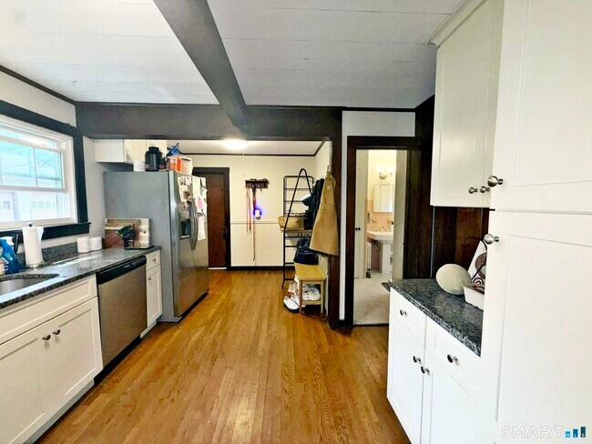 Photo - 495 Isinglass Rd
