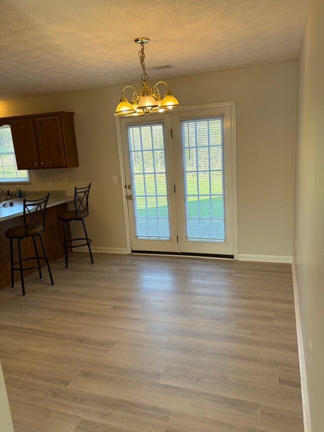 Photo - 548 Reynolds Dr