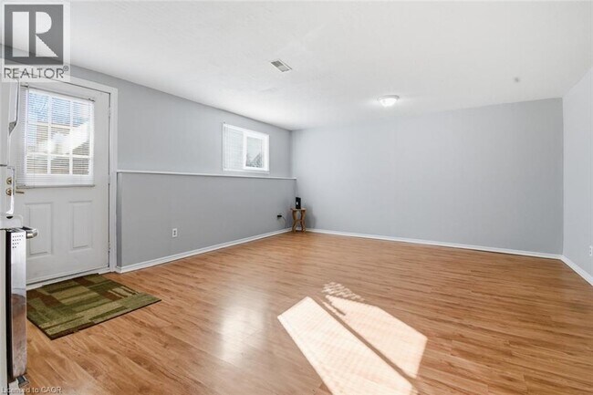 Photo - 113 Commercial St