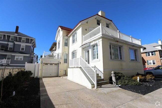 Building Photo - 104 S Oakland Ave Rental