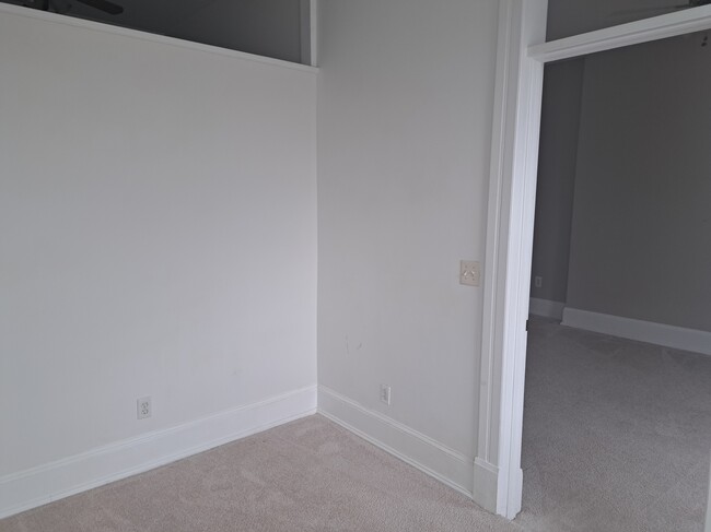 Building Photo - 1339 14th St NW Unit 6 Rental
