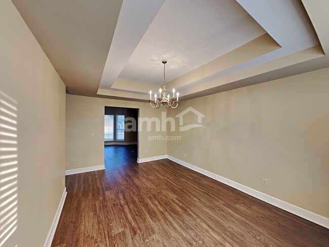 Photo - 1432 Brighton Cir