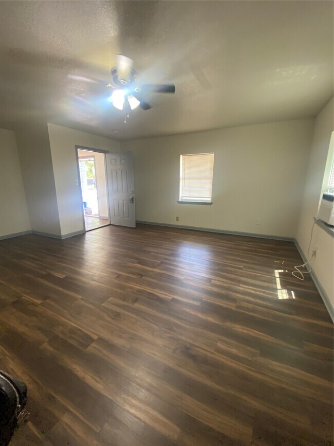 Photo - 5301 Collingsworth St Unidad 9