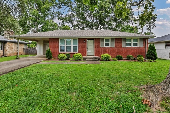 Building Photo - 143 N Meadow Dr