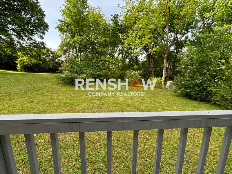 Photo - 11 W Rollins Rd