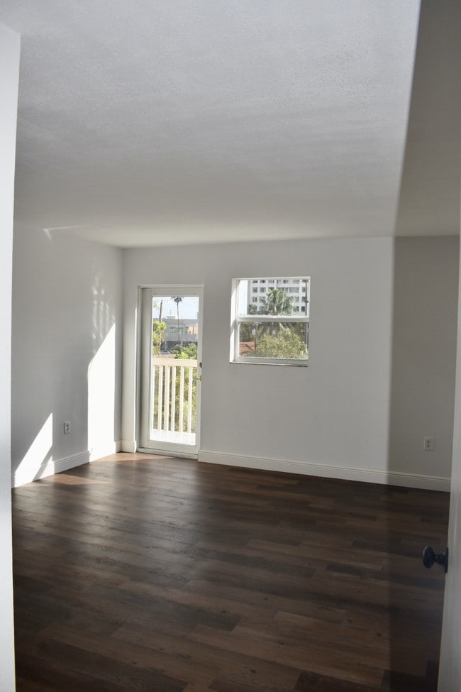 Photo - 55 E 4th St Unidad # 303