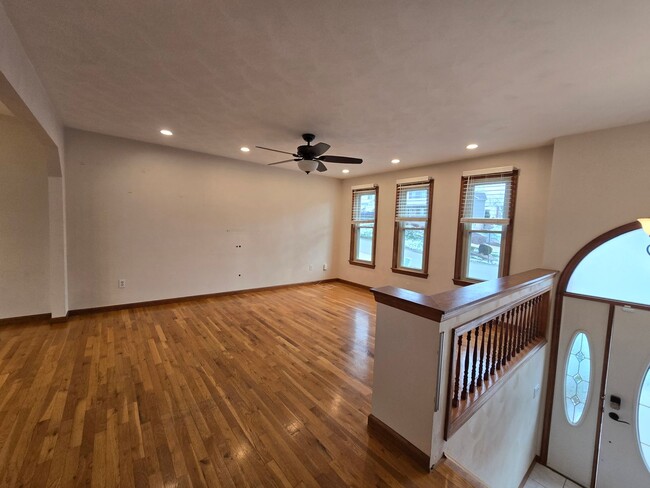 Photo - Beautiful Split Entry - 3 Bedroom 2.5 Bathroom in Rustic Ridge Estates