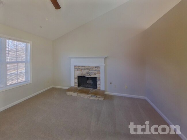 Photo - 7955 Streamside Ln