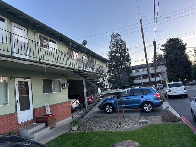 Photo - 1220 Detroit Ave Unit 3