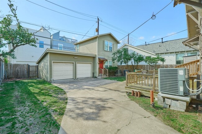 Photo - 1111 Rutland St